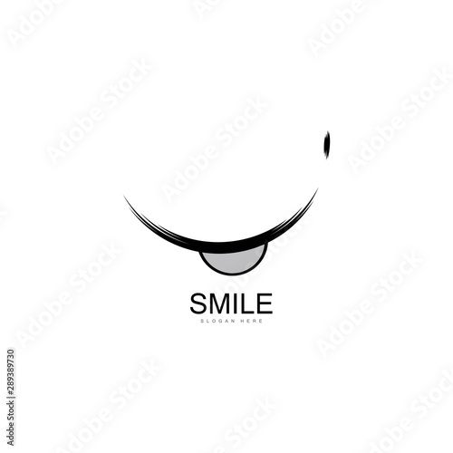 Smile icon Logo Vector Template Design © amin