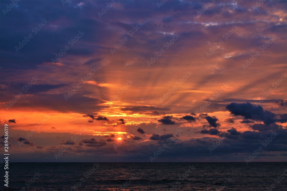 Fototapeta premium a beautiful sunrise at the black sea