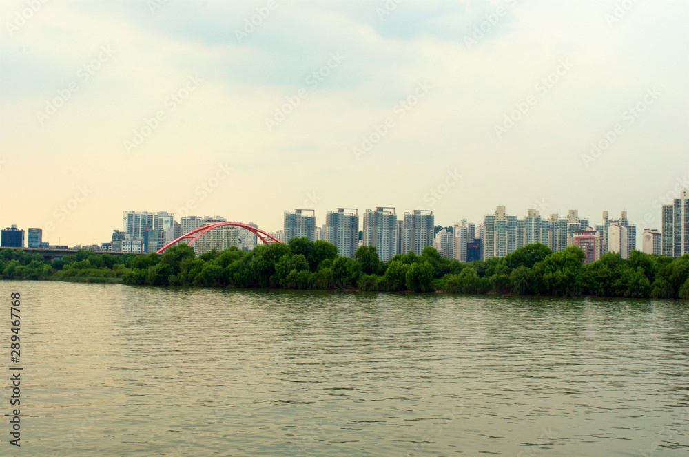 Hang river in Seoul in the evening