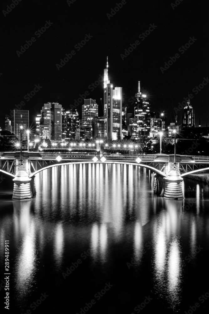 Skyline Frankfurt Black & White by night