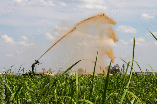 Agriculture, sugar cane, ethanol industry, organic pesticides application operation, vinasse