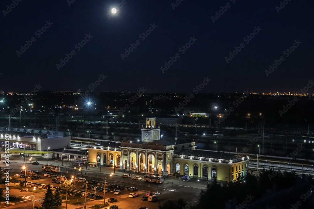 The station square of Yaroslavl. Night