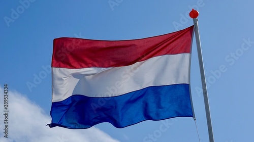 Niederländische Flagge im Wind