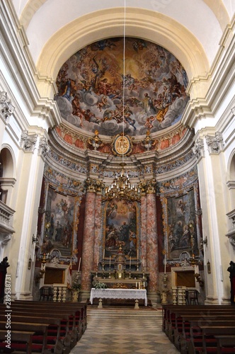 the interior of the catholic church