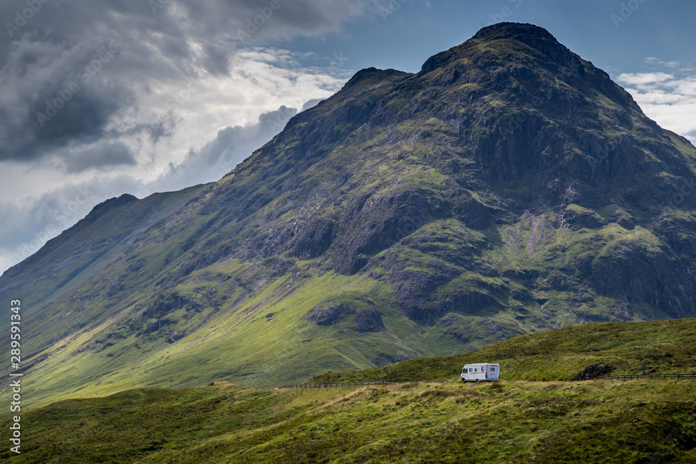 Fototapeta premium Camper van Glencoe