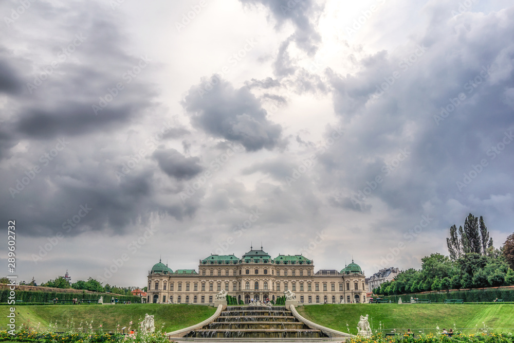 belvedere palace and fountain