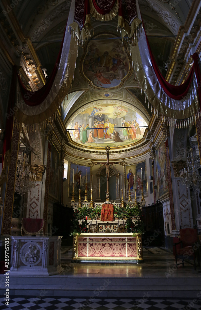 Obraz premium Altar in the church of Saint Martin, Portofino, Italy