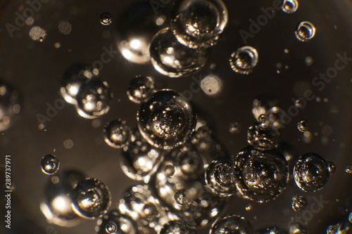 Bubbles in water 