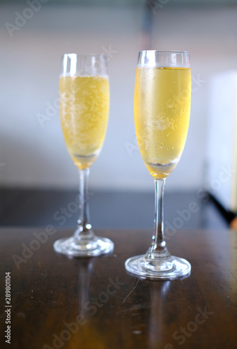glasses of champagne and glasses of champagne