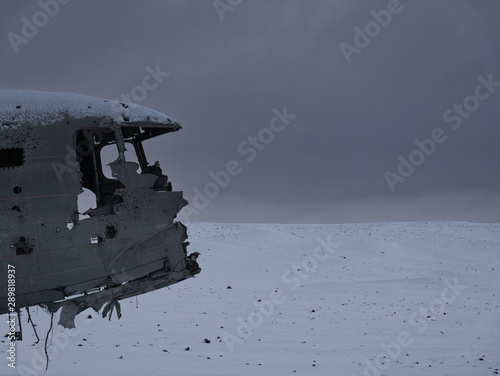 Das Cockpit vom abgestürzten Flugzeug in Island photo