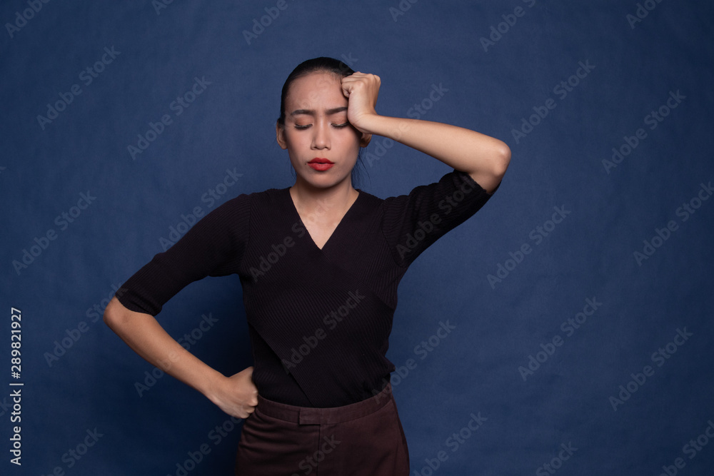 Young Asian woman got sick and  headache.
