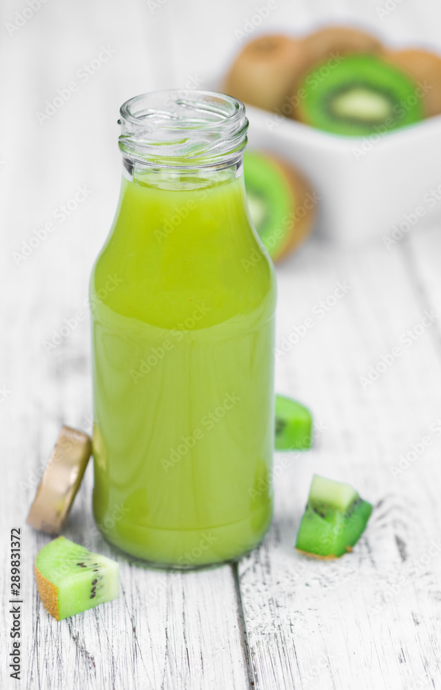 Fresh made Kiwi Smoothie (selective focus) Fresh made Kiwi Smoothie (selective focus)