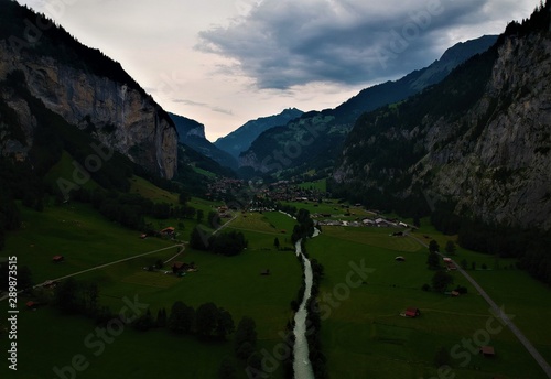 Valle de Lauterbrunen photo