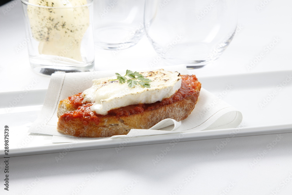 pincho aperitivo gourmet queso. gourmet cheese appetizer skewer. pincho aperitivo gourmet queso. gourmet cheese appetizer skewer.