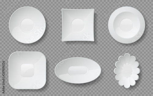 Realistic food plates. White empty dishes and bowls for cafe and restaurants, ceramic glass or porcelain dishware. Vector isolated mockup dining plate set on transparent background