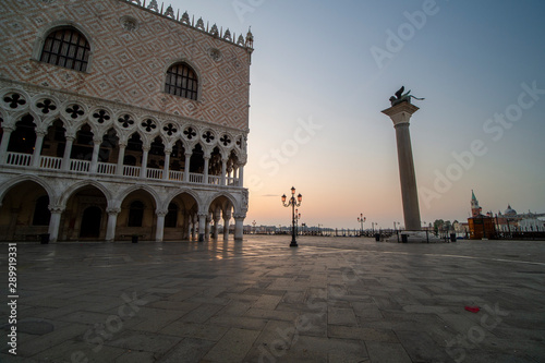Beautiful sunrise on the San Marco square overlooking the Duccale Palace © DavidEspejo