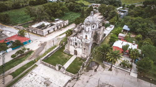 Iglesia mexicana del año 1700 en Guadalcazar photo