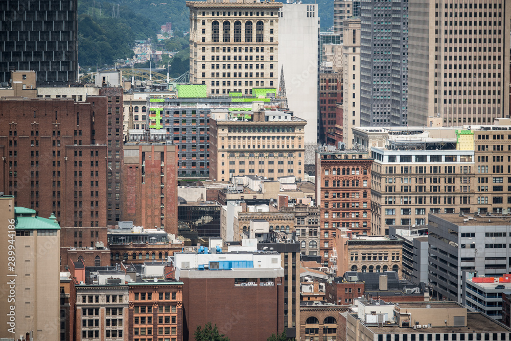 Fototapeta premium Pittsburgh city buildings and river view from Mt Washington