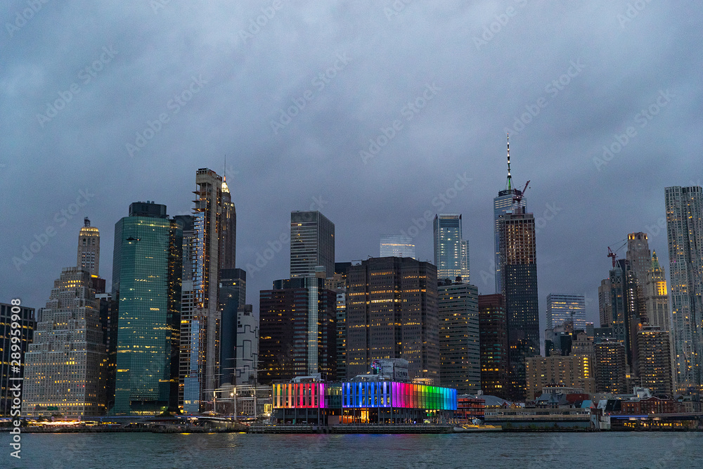 Fototapeta premium New York City at night