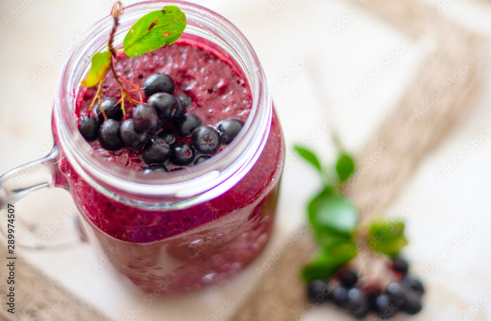 healthy smoothies with chokeberry (aronia) healthy smoothies with chokeberry (aronia)