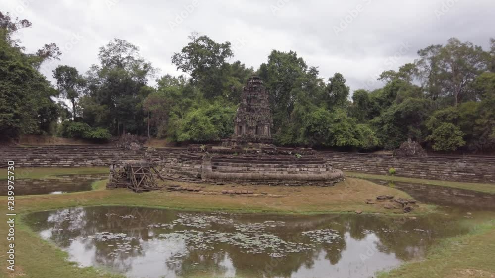 angkor wat cambodia archeological site unesco