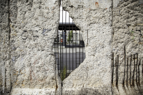 Obraz na plátně Remains of Berlin Wall