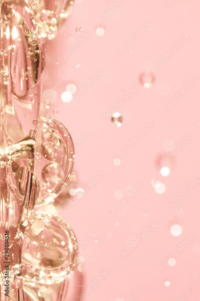 Crystalline pink bubbles and droplets