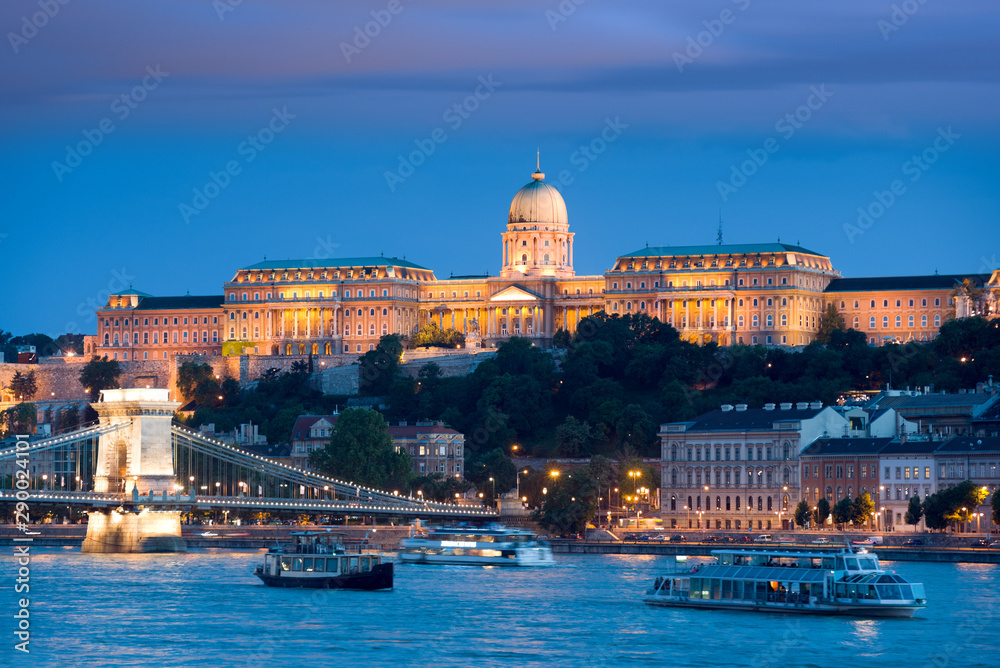 Royal Palace and Chain Bridge in Budapest at night