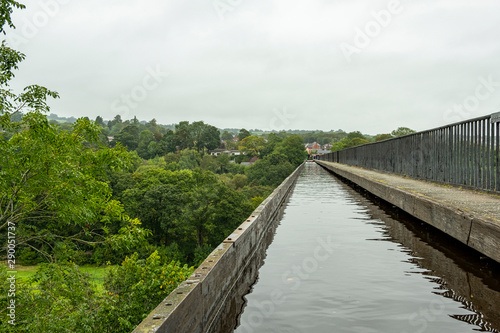 Wallpaper Mural Pontcysyllte aqueduct canal Llangollen waterway for narrowboats Torontodigital.ca
