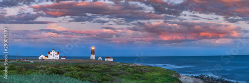 Foto Point Judith Lighthouse at Sunset, Narraganset, Rhode Island, USA