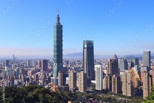 Taipei skyline © Tupungato