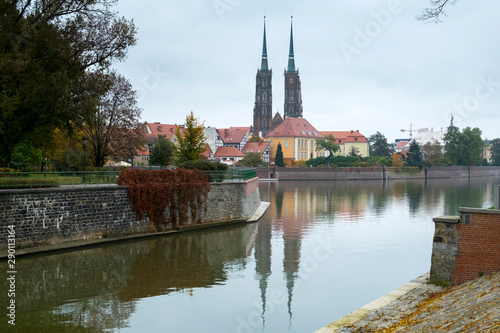 Dominsel mit dem Breslauer Dom - Kathedrale St. Johannes der Täufer des Erzbistums Breslau/Wroclaw photo