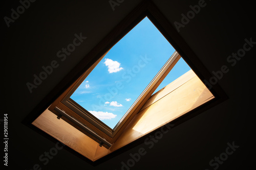 open roof window, Skylight