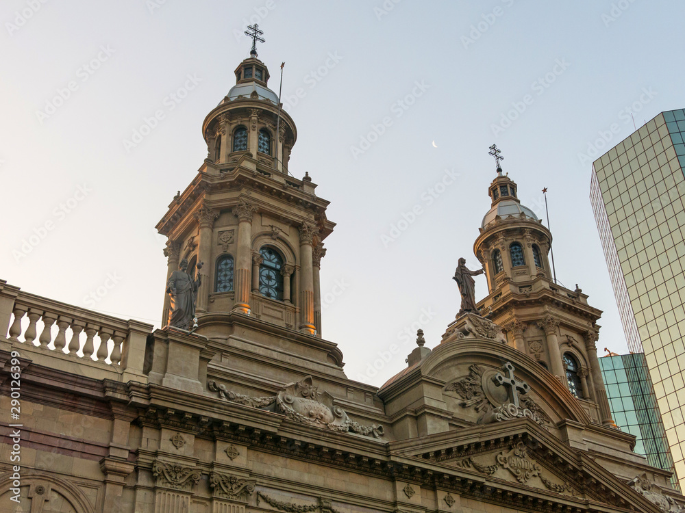 Metropolitan Cathedral of Santiago, in the Armas square. It is the main temple of the Catholic Church in the country, built between 1748-1800. Chile