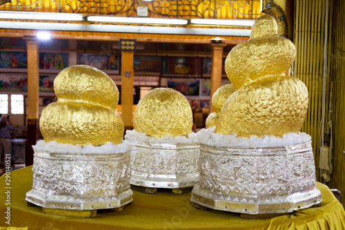 goldener Buddha photo