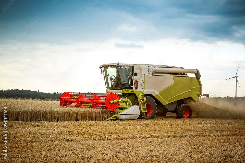 Fototapeta premium Harvester