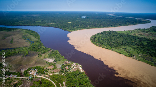 Estrella Fluvial _ Cruce de rio Inirida y Guaviare en la Orinoquia Colombiana (Guainia-Colombia)