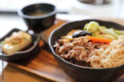 Bilde på lerret Sukiyaki donburi , sukiyaki hot pot stew with Japanese rice in bowl Japanese foo