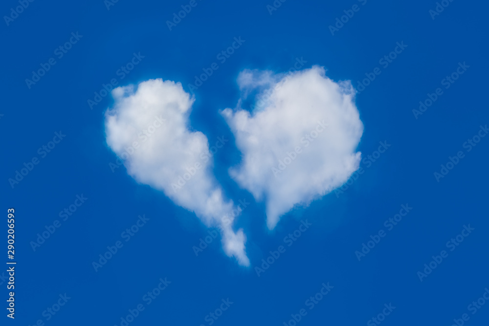 Perfect of broken heart shaped from white softy and fluffy cloud shown on  fresh blue sky. Background for love picture and Valentine's day or business  target or meteorology or inspiration concept Stock