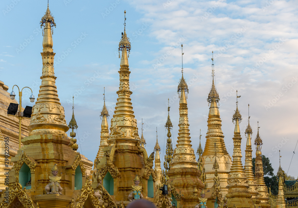 Fototapeta premium Shwedagon-Pagode in Yangon