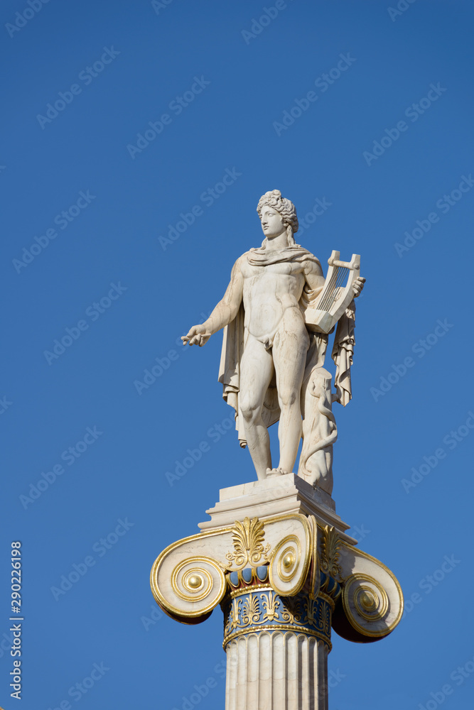 Apollon Statue