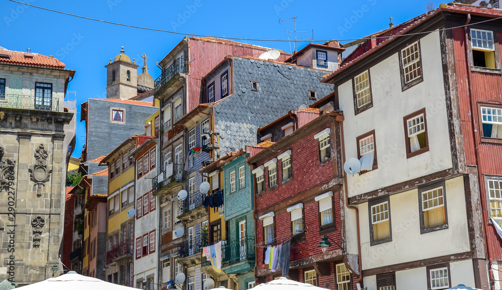 porto's houses in the old town