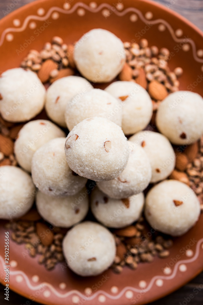 Rava Laddu or Semolina Laddoo Or Rawa Ladu, a popular sweet dish from Maharashtra, India Rava Laddu or Semolina Laddoo Or Rawa Ladu, a popular sweet dish from Maharashtra, India