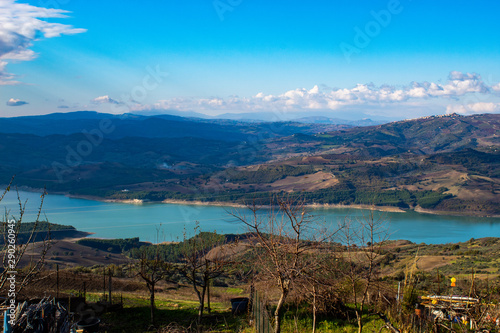 Lago di occhito soleggiato photo