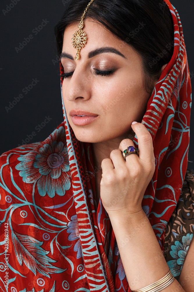 Jewellery Ethnic Saree - Buy Jewellery Ethnic Saree online in India