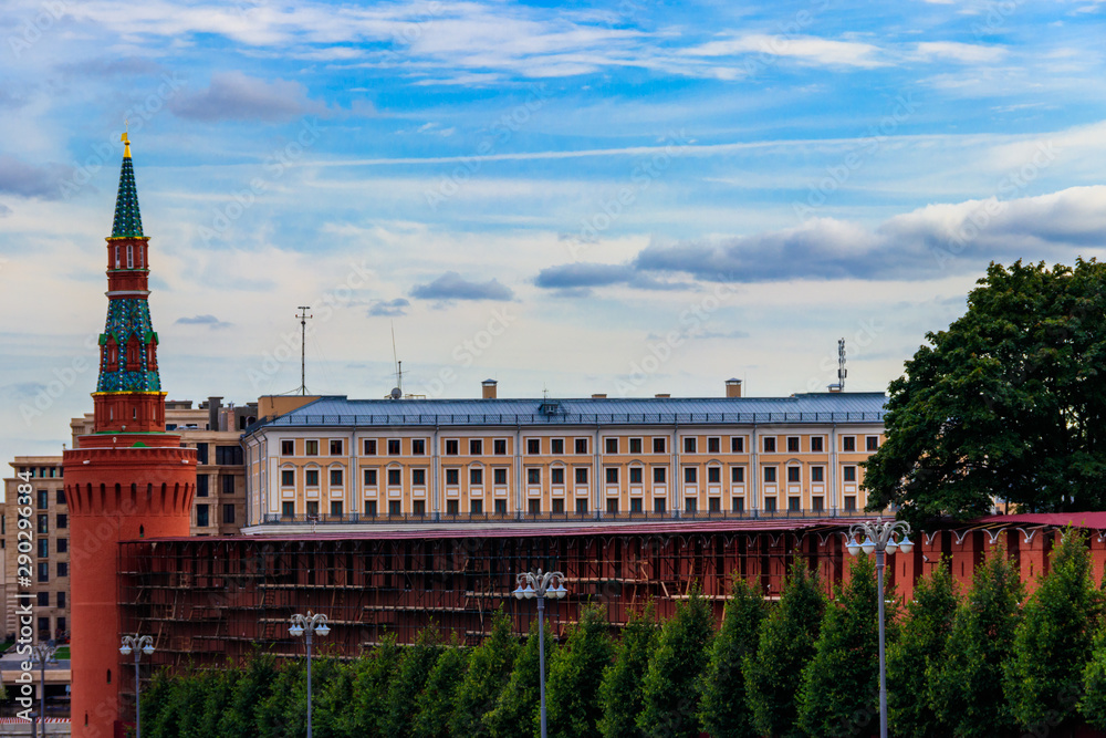 Fototapeta premium Towers of Moscow Kremlin and Kremlin wall in a centre of Moscow, Russia