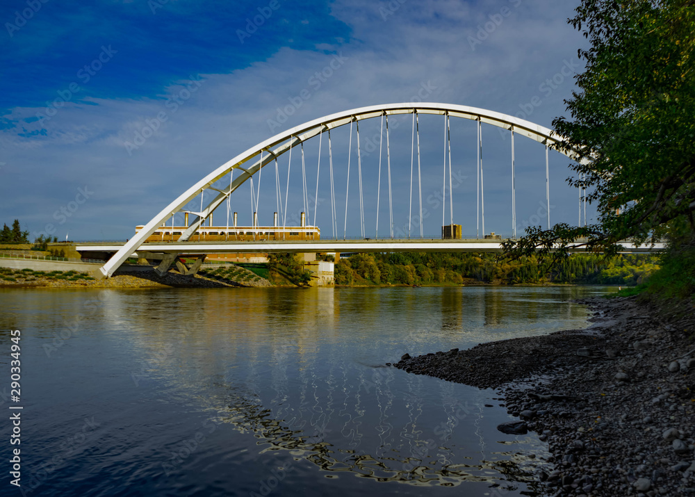 Fototapeta premium Bridge over the North Saskatchewan river in Edmonton, Alberta, Canada