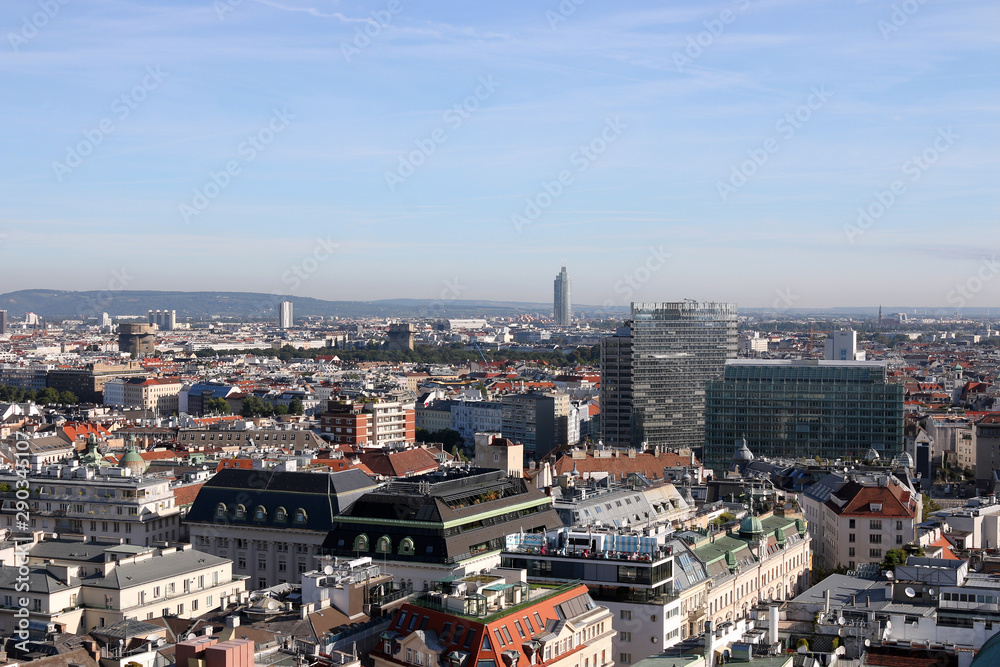 Naklejka premium old and modern buildings Vienna cityscape Austria