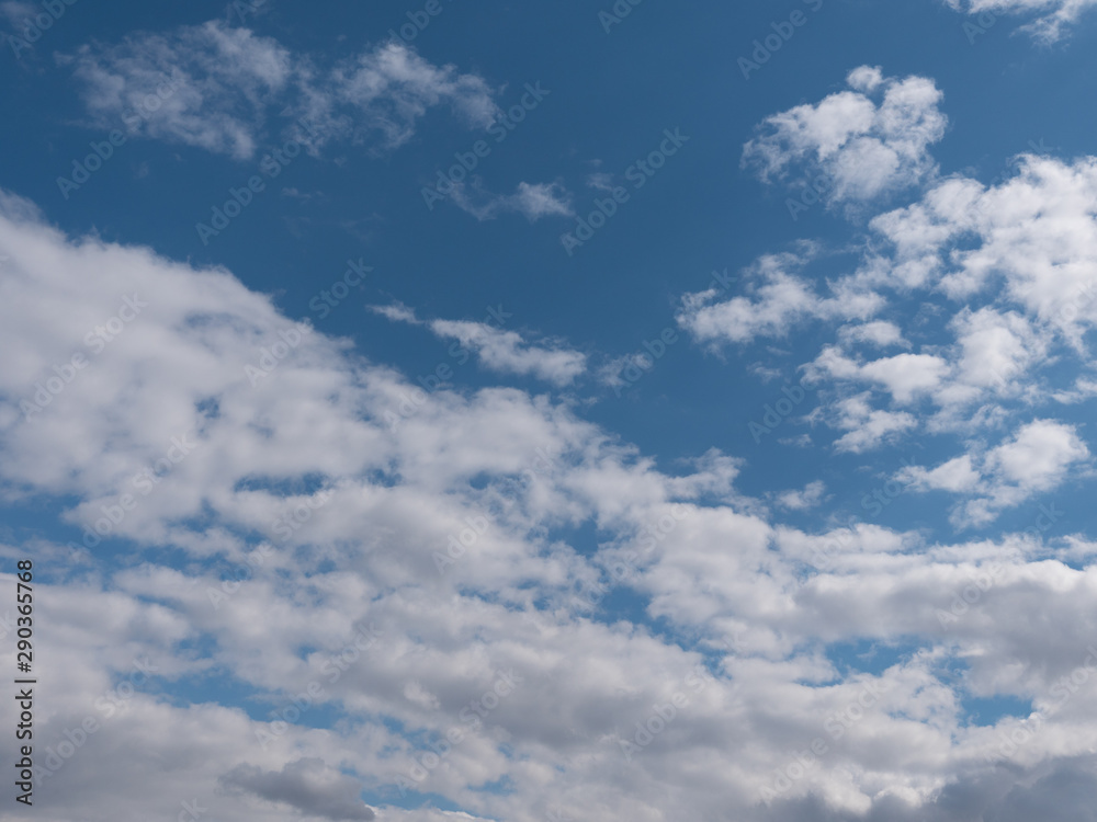 Beautiful white clouds in the blue sky Beautiful white clouds in the blue sky