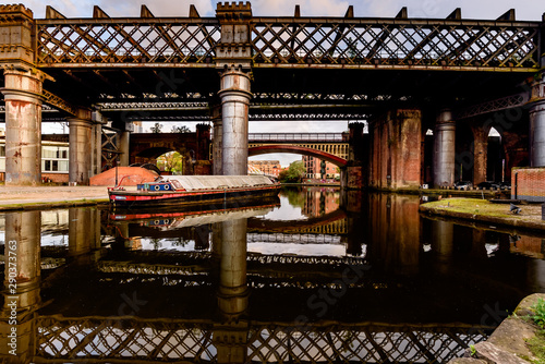 Tablou canvas The Bridgewater Canal connects Runcorn, Manchester and Leigh, in North West England